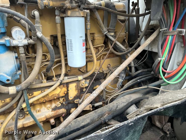 image for item EB2842 1988 International 9300 crane truck