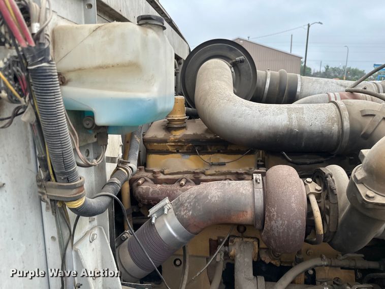 image for item EB2842 1988 International 9300 crane truck