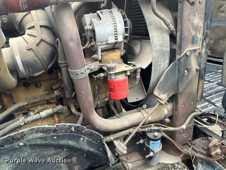 image for item EB2842 1988 International 9300 crane truck