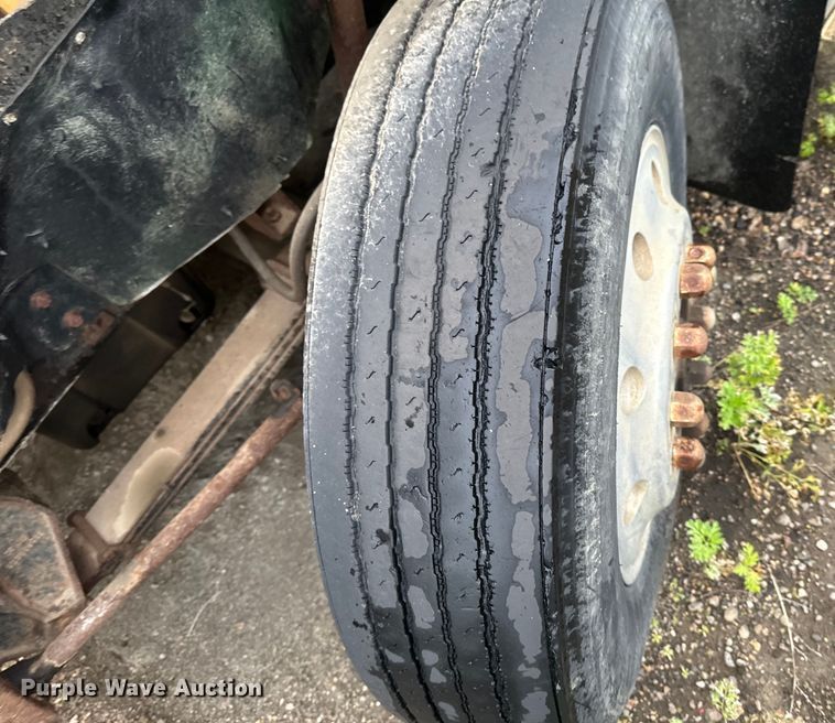 image for item EB2842 1988 International 9300 crane truck