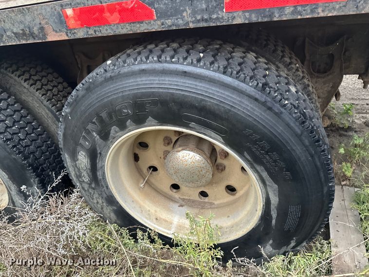 image for item EB2842 1988 International 9300 crane truck