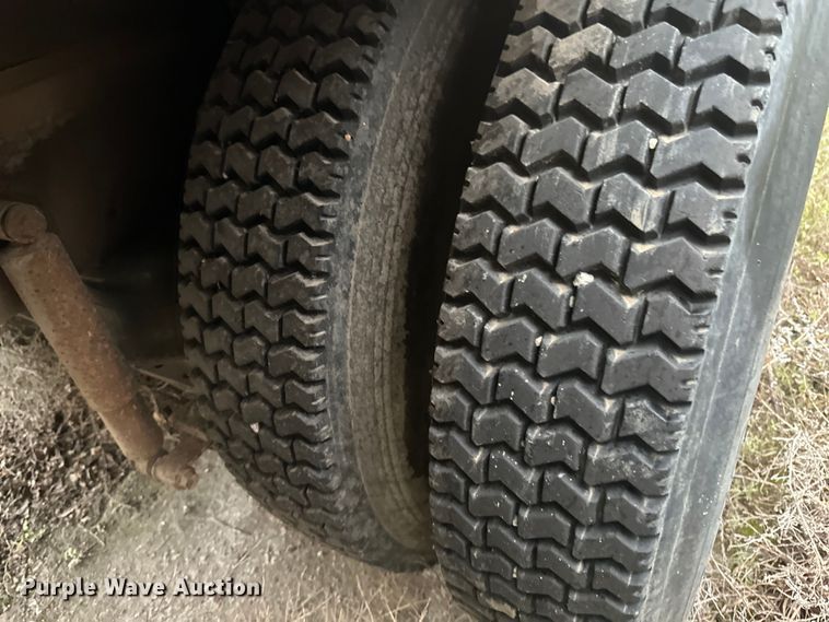 image for item EB2842 1988 International 9300 crane truck