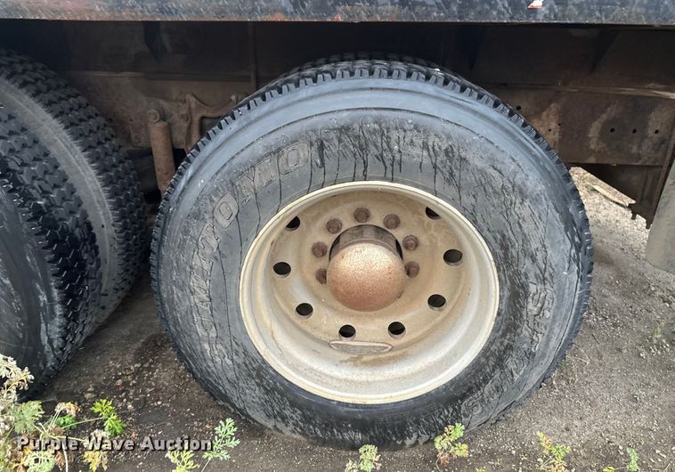 image for item EB2842 1988 International 9300 crane truck