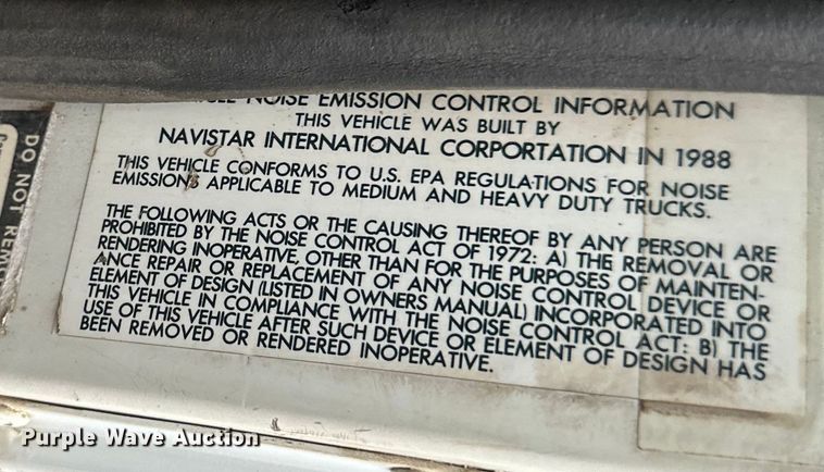 image for item EB2842 1988 International 9300 crane truck