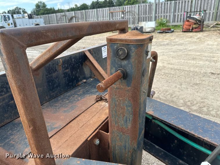 image for item EB2949 2000 Felling equipment trailer