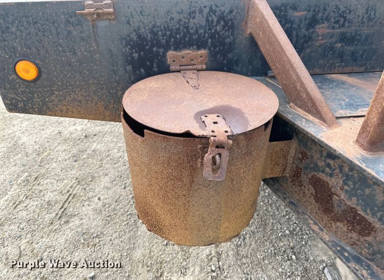 image for item EB2949 2000 Felling equipment trailer