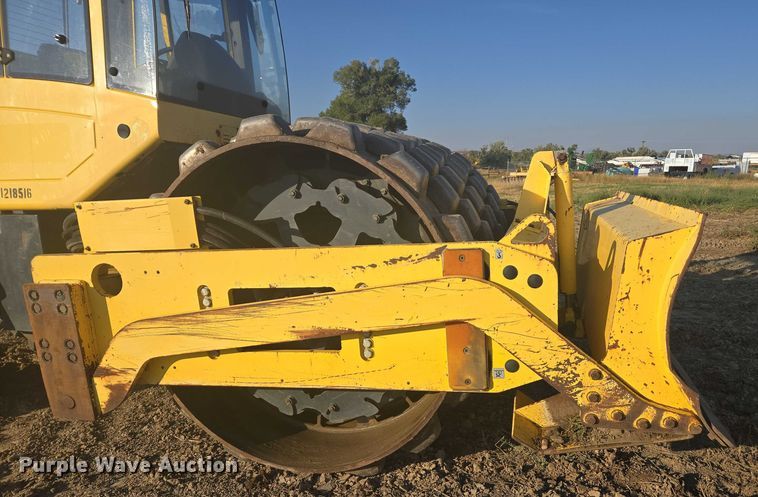 image for item EC1173 2011 Bomag BW213PDH-40 single drum roller