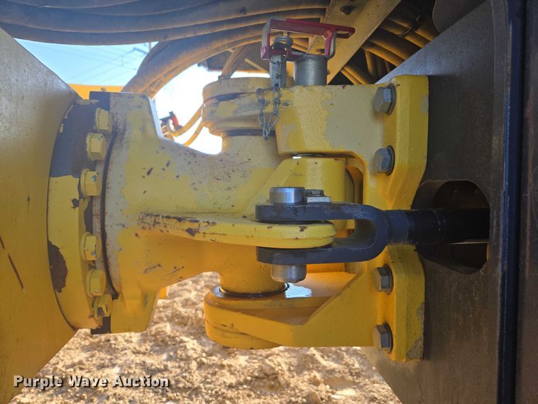 image for item EC1173 2011 Bomag BW213PDH-40 single drum roller