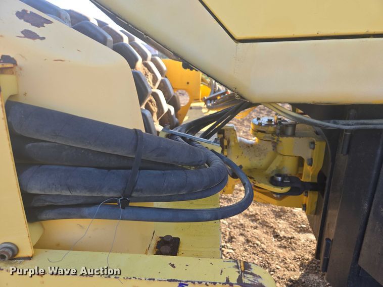 image for item EC1173 2011 Bomag BW213PDH-40 single drum roller