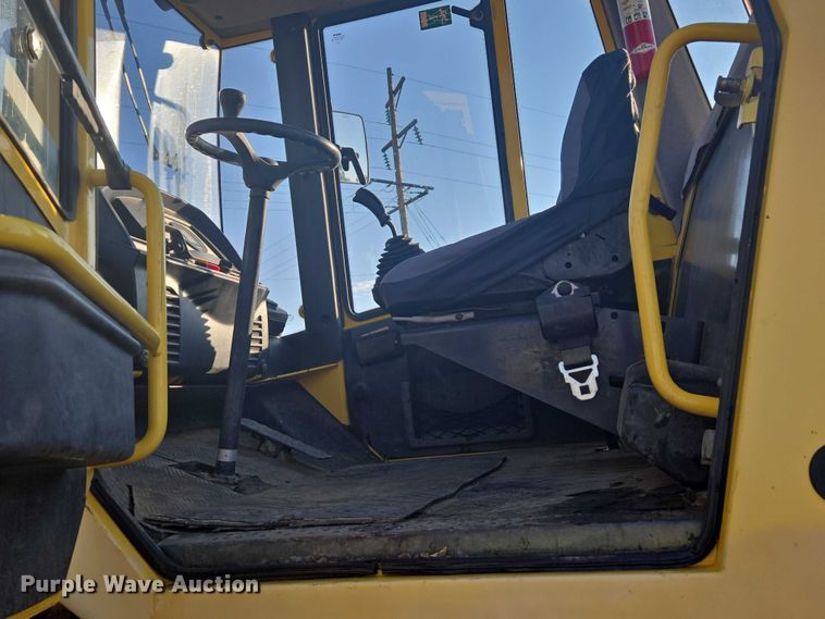 image for item EC1173 2011 Bomag BW213PDH-40 single drum roller