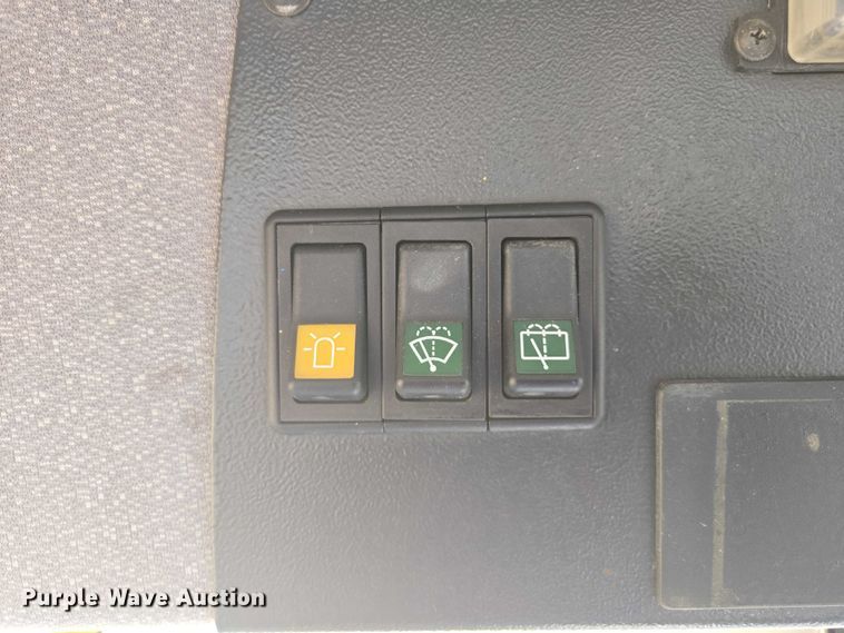 image for item EC1173 2011 Bomag BW213PDH-40 single drum roller