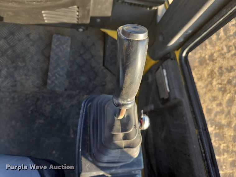 image for item EC1173 2011 Bomag BW213PDH-40 single drum roller