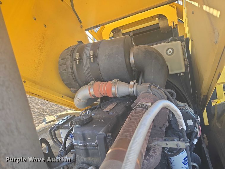 image for item EC1173 2011 Bomag BW213PDH-40 single drum roller