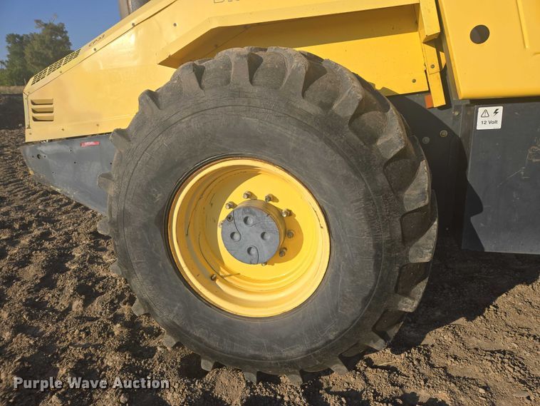 image for item EC1173 2011 Bomag BW213PDH-40 single drum roller