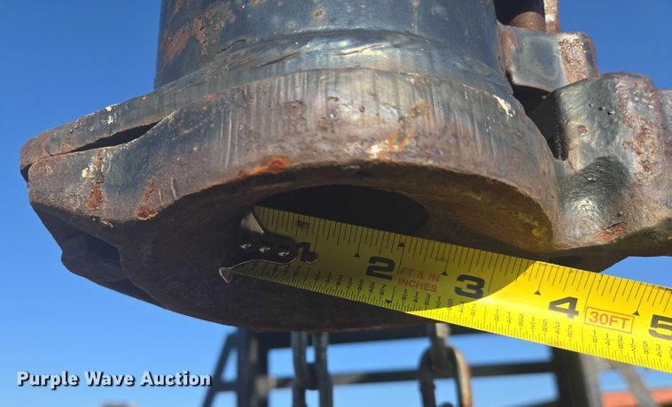 image for item EC1175 2004 Top Hat Industries equipment trailer