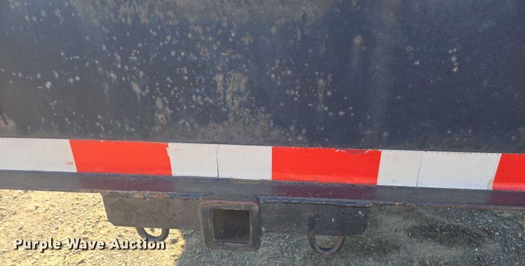 image for item EC1175 2004 Top Hat Industries equipment trailer