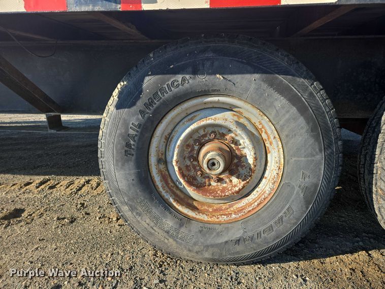 image for item EC1175 2004 Top Hat Industries equipment trailer