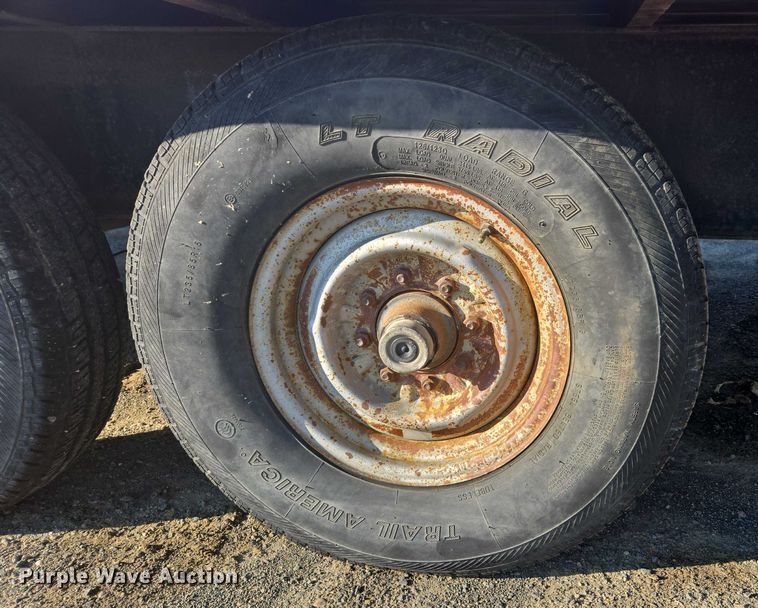 image for item EC1175 2004 Top Hat Industries equipment trailer