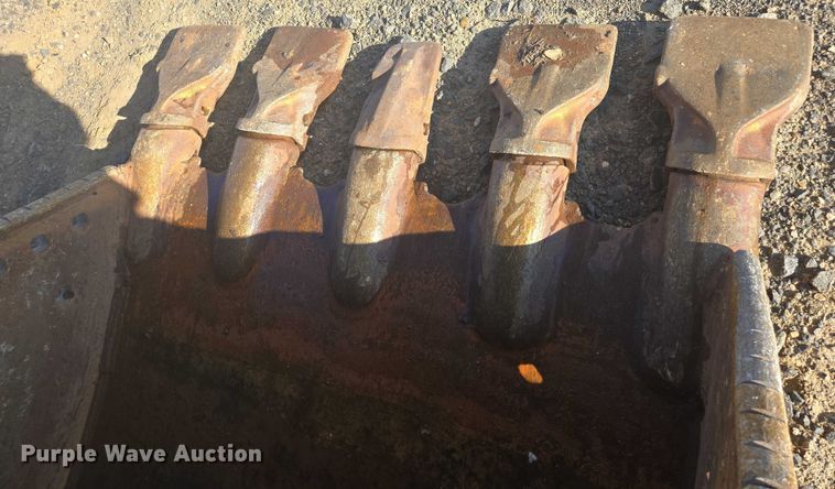 image for item EC1176 2008 Komatsu PC300LC-8 excavator