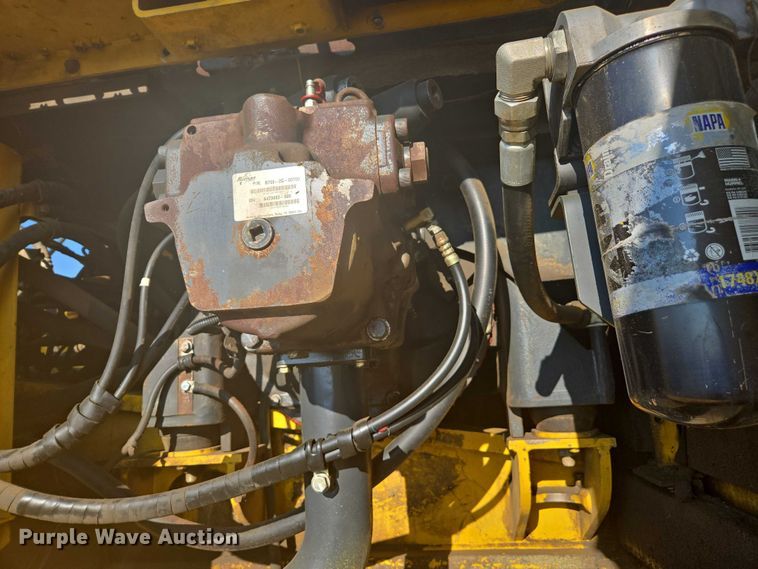 image for item EC1176 2008 Komatsu PC300LC-8 excavator