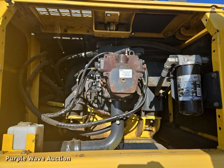 image for item EC1176 2008 Komatsu PC300LC-8 excavator