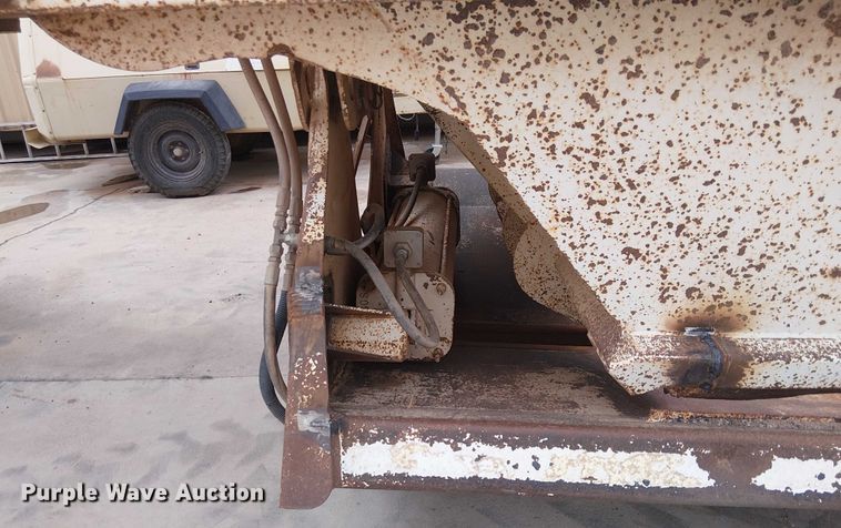 image for item EC1185 2001 Carrocerias Gallegos Spider bottom dump trailer