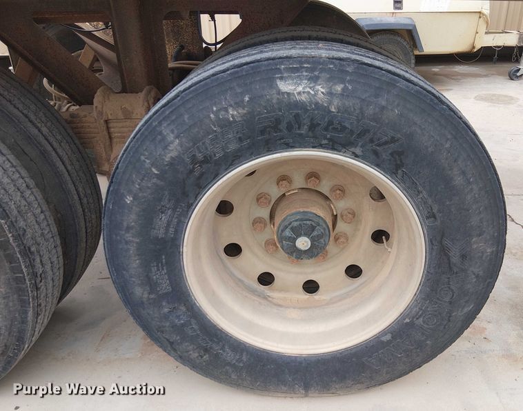 image for item EC1185 2001 Carrocerias Gallegos Spider bottom dump trailer