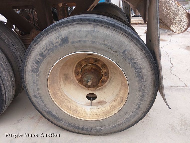 image for item EC1185 2001 Carrocerias Gallegos Spider bottom dump trailer