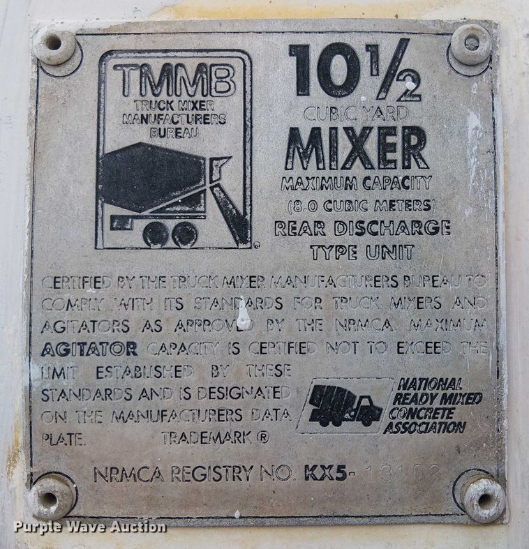 image for item EC1186 1997 Peterbilt 357 ready mix truck