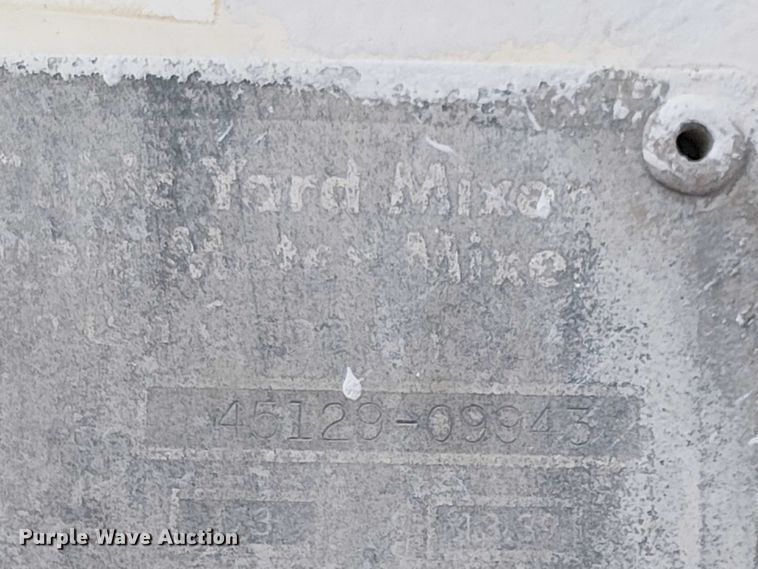 image for item EC1186 1997 Peterbilt 357 ready mix truck