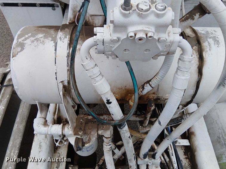 image for item EC1186 1997 Peterbilt 357 ready mix truck