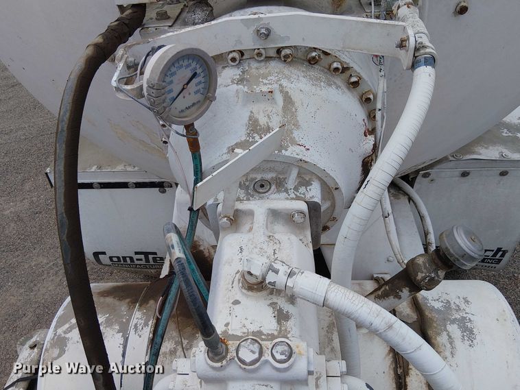 image for item EC1186 1997 Peterbilt 357 ready mix truck