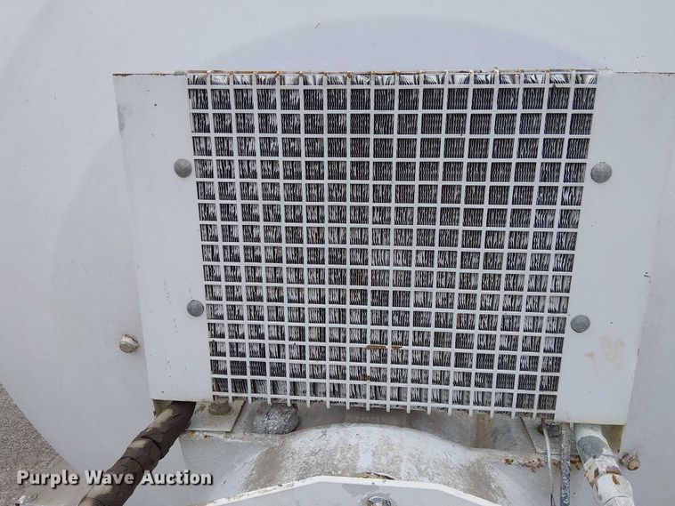 image for item EC1186 1997 Peterbilt 357 ready mix truck