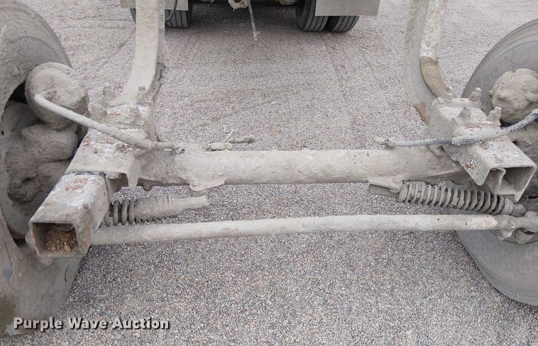 image for item EC1186 1997 Peterbilt 357 ready mix truck