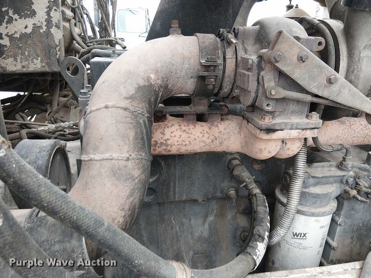 image for item EC1186 1997 Peterbilt 357 ready mix truck