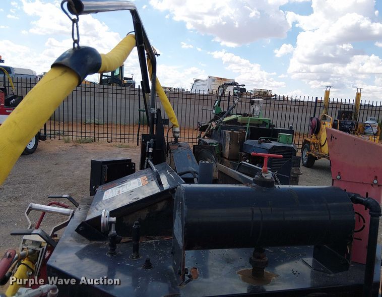 image for item EC1187 2013 Cimline Gen 4 pothole patcher