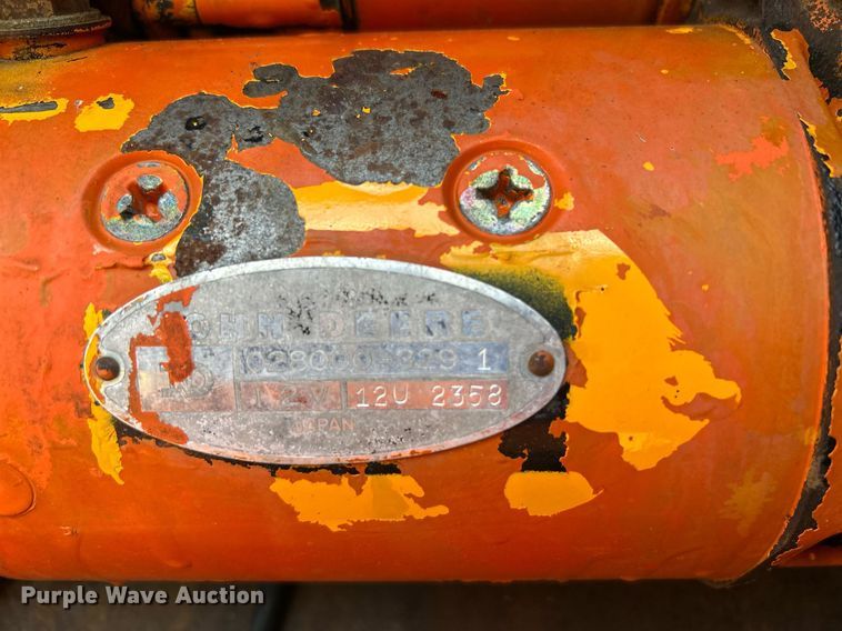 image for item EC1403 1983 John Deere 570A motor grader