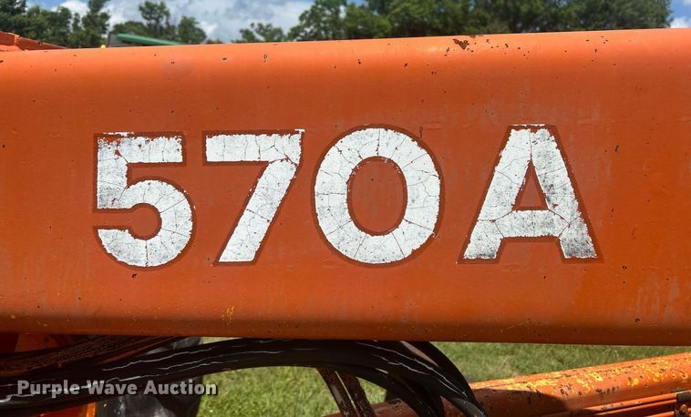 image for item EC1403 1983 John Deere 570A motor grader