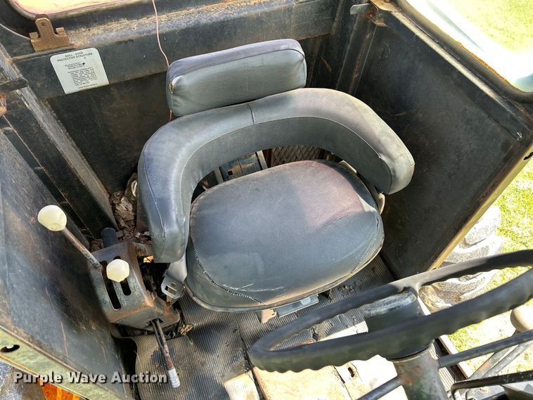 image for item EC1403 1983 John Deere 570A motor grader