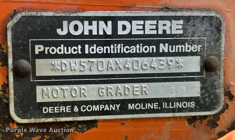 image for item EC1403 1983 John Deere 570A motor grader