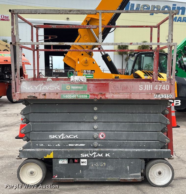 image for item EC3773 2017 SkyJack SJIII 4740 scissor lift