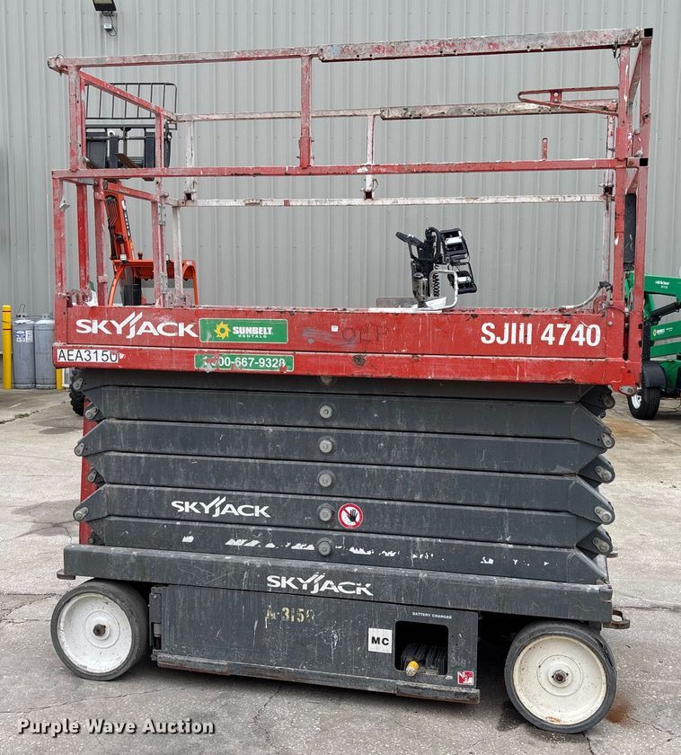 image for item EC3773 2017 SkyJack SJIII 4740 scissor lift
