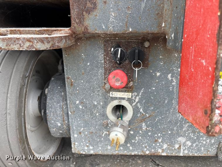 image for item EC3773 2017 SkyJack SJIII 4740 scissor lift