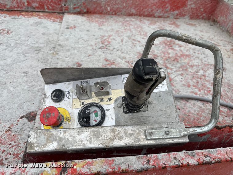 image for item EC3773 2017 SkyJack SJIII 4740 scissor lift