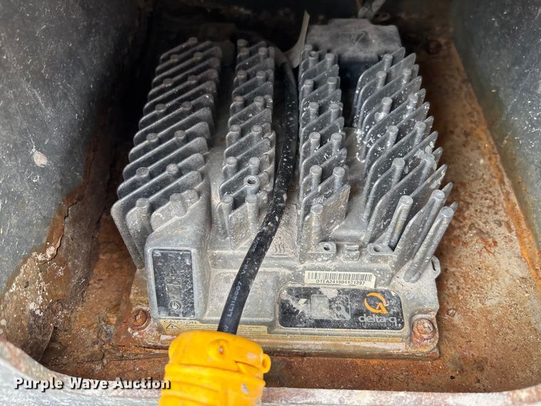 image for item EC3773 2017 SkyJack SJIII 4740 scissor lift