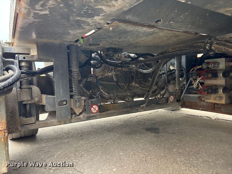 image for item EC3773 2017 SkyJack SJIII 4740 scissor lift