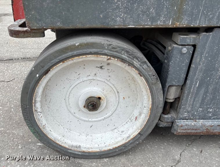 image for item EC3773 2017 SkyJack SJIII 4740 scissor lift