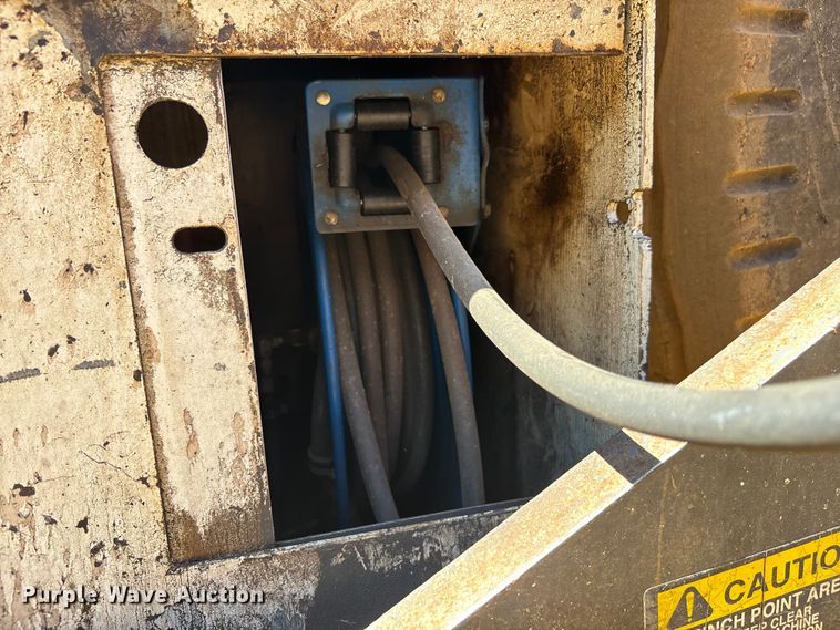 image for item EC3780 2011 Roadtec RP-190 paver