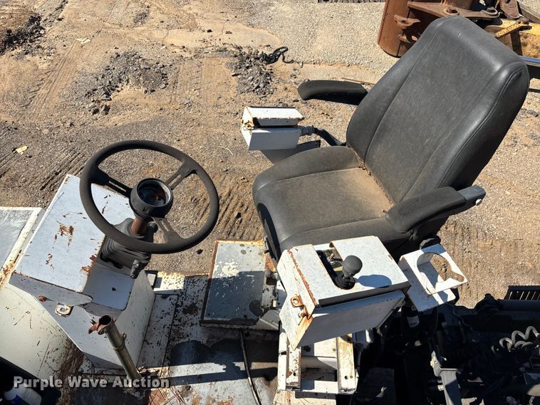 image for item EC3780 2011 Roadtec RP-190 paver