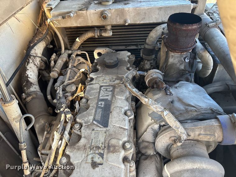 image for item EC3780 2011 Roadtec RP-190 paver